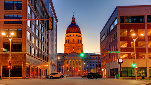 Kansas City Changes Course to Flip a Ban In Favor of Regulations