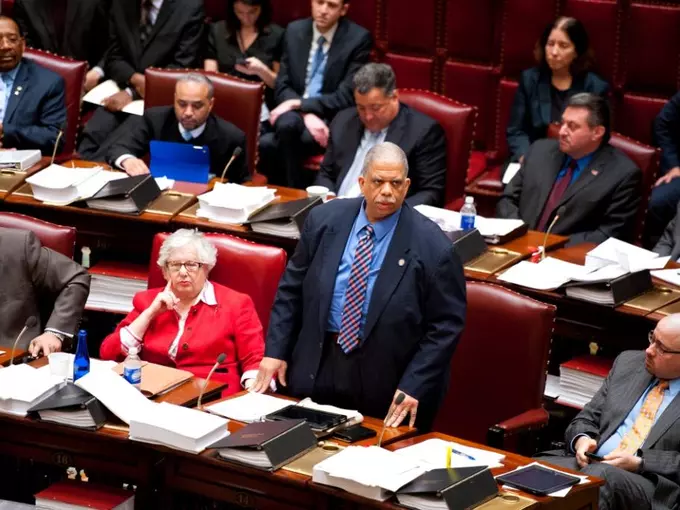 NEW YORK STATE SENATOR
Leroy Comrie
Chairman of Committee on Corporations, Authorities, and Commissions,14TH SENATE DISTRICT, introduced Kratom Consumer Protection Act