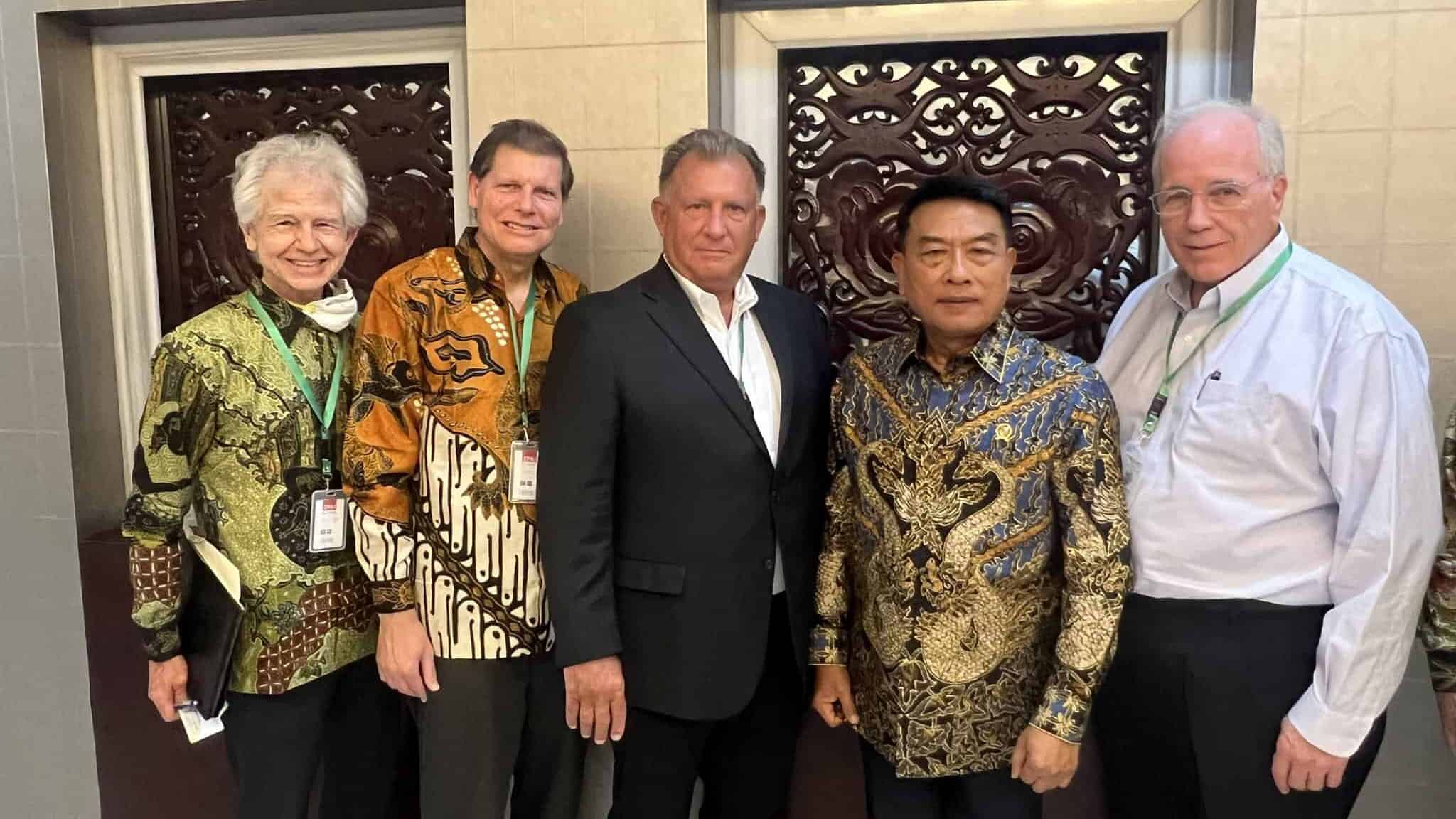 The American Kratom Association meets with chief of the Presidential Staff, Moeldoko in Jakarta to discuss the importance of maintaining a supply of pure, unadulterated kratom raw materials from Indonesia to the United States. This picture is from August  2022. Credit: American Kratom Association
