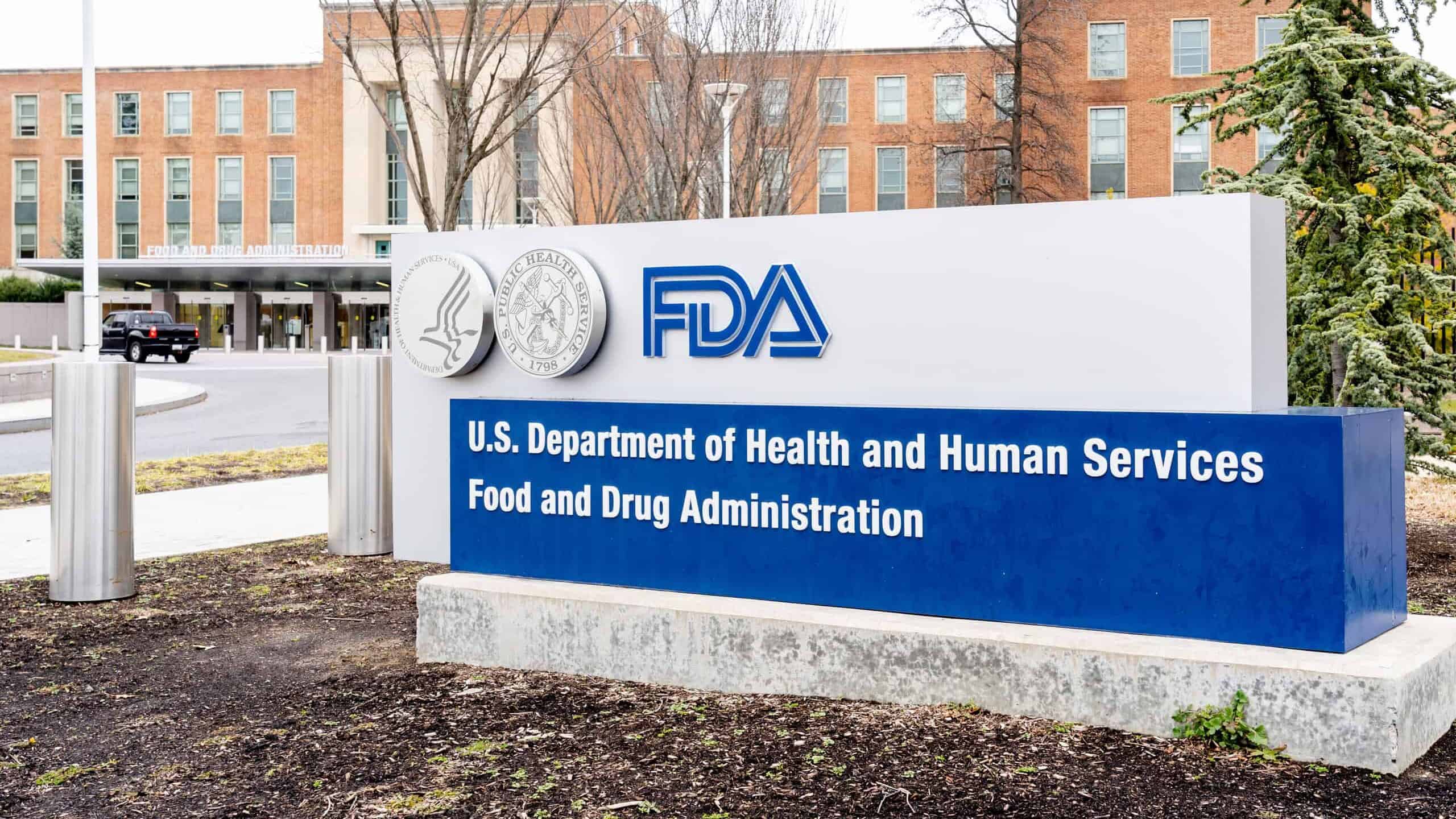 Washington, D.C., USA- January 13, 2020: FDA Sign at its headquarters. The FDA has a strong stance against kratom, which influenced Missouri's kratom regulation.
